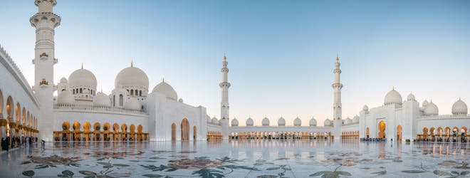 Visita a la mezquita Sheikh Zayed y al palacio Qasr Al Watn con té de la tarde en el Emirates Palace